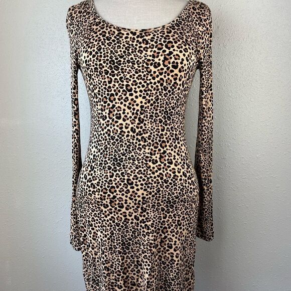 EUC Divided by H&M Leopard Long Sleeve Mini/Midi Dress Size 8 - Picture 1 of 5